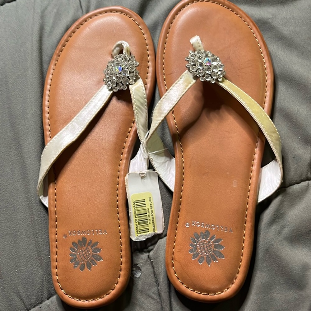 YELLOWBOX SANDLES